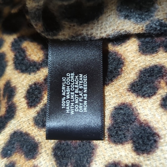 Mixit Women's Leopard Print Fashion Scarf One Size 80"x 27" - Picture 5 of 5